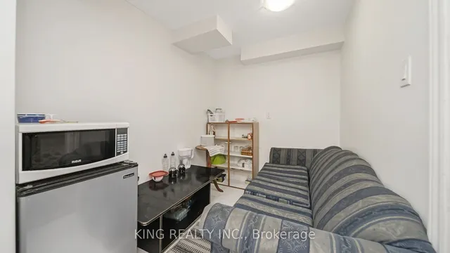 Additional property image - 27 Braydon Blvd