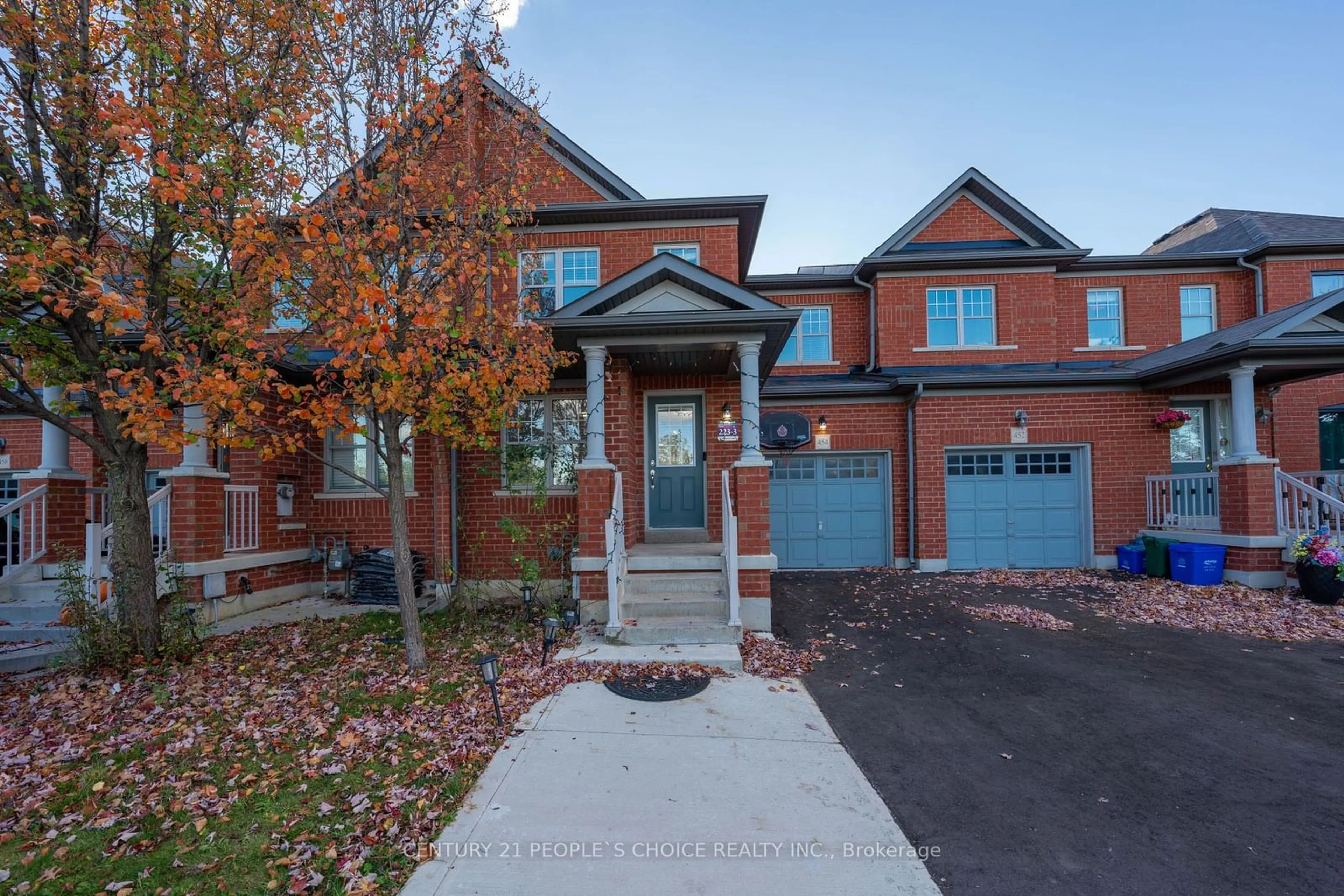 Home with brick exterior material for 454 Duncan Lane, Milton Ontario L9T 0V4