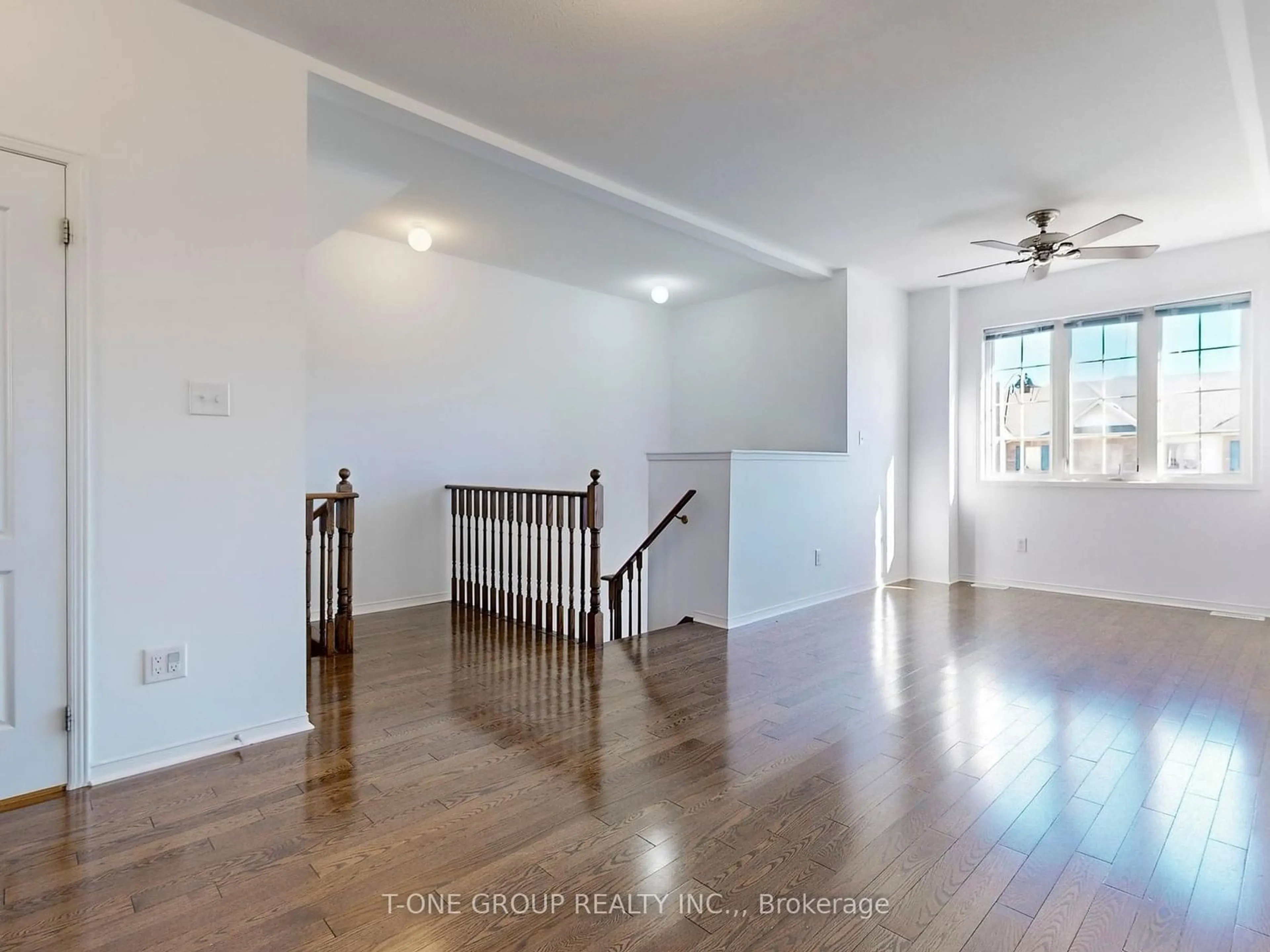 A pic of a room, wood floors for 2155 Fiddlers Way, Oakville Ontario L6M 0M5