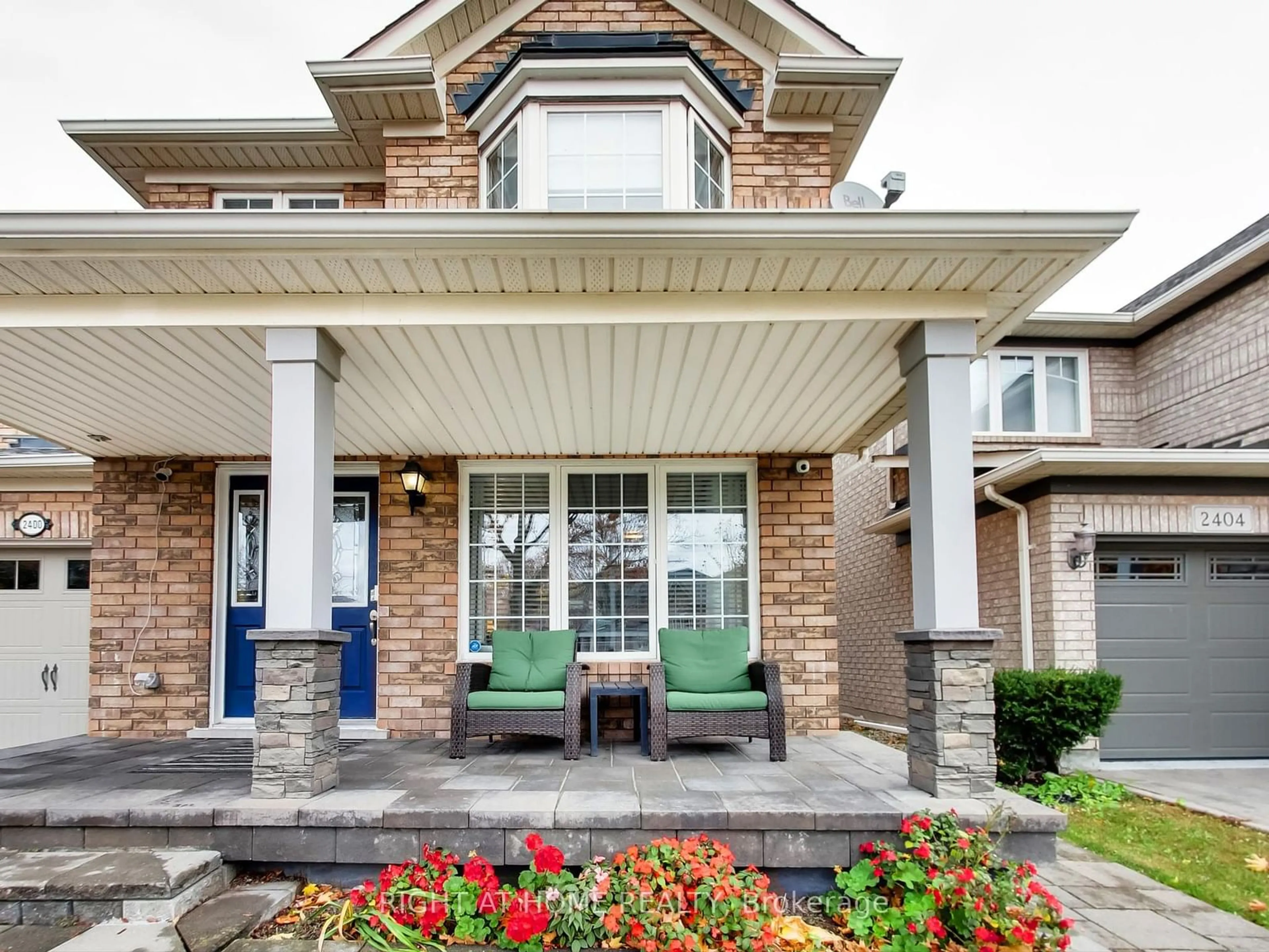 Home with brick exterior material for 2400 Guildstone Cres, Oakville Ontario L6M 3Y6