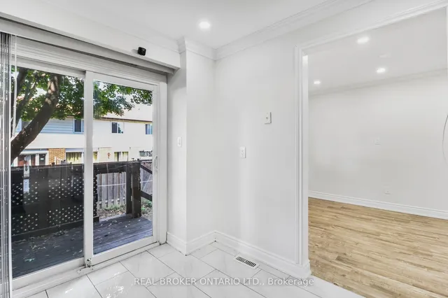 Additional property image - 7475 Goreway Dr Unit 58