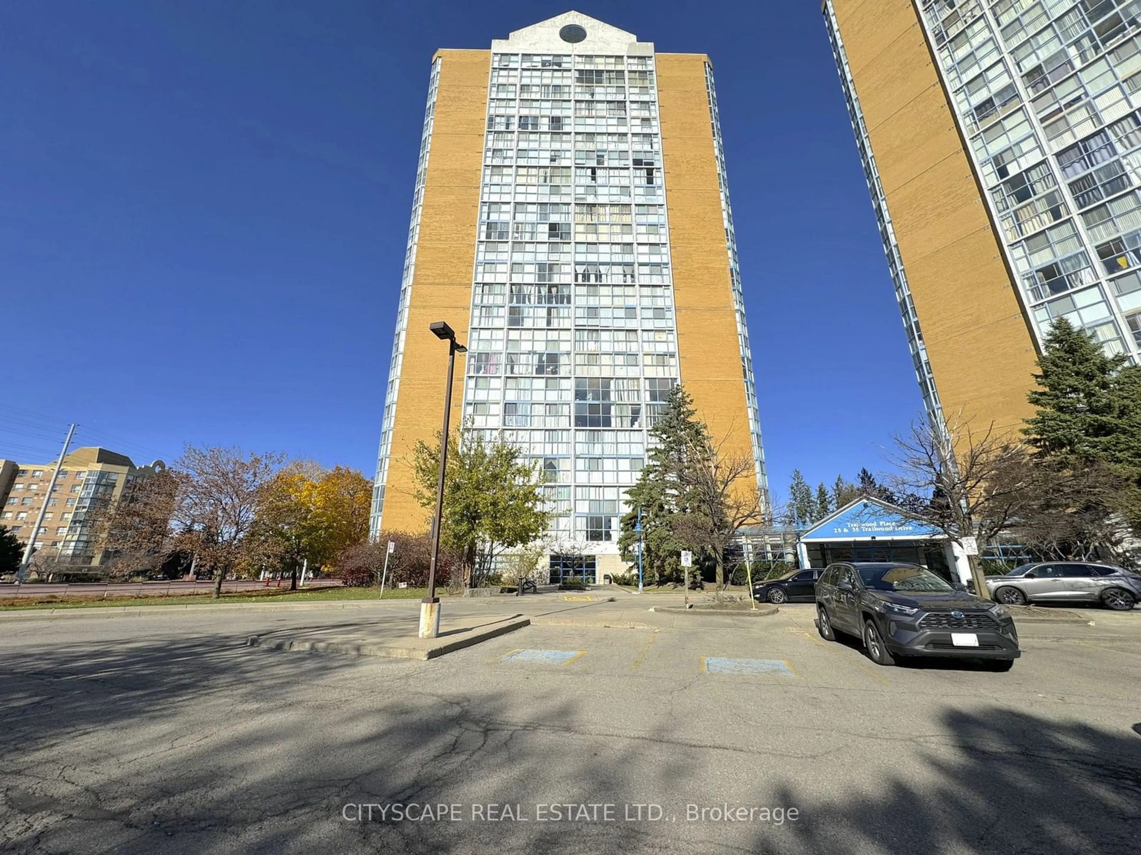 A pic from exterior of the house or condo, the street view for 25 Trailwood Dr #1108, Mississauga Ontario L4Z 3K9