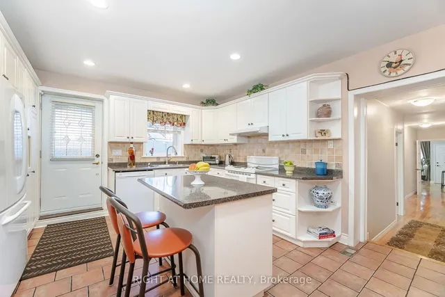 Additional property image - 46 Kenora Cres