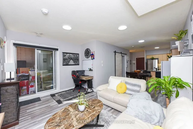 Additional image 12 of 7405 Goreway Dr Unit 112