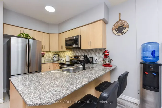 Additional image 17 of 7405 Goreway Dr Unit 112