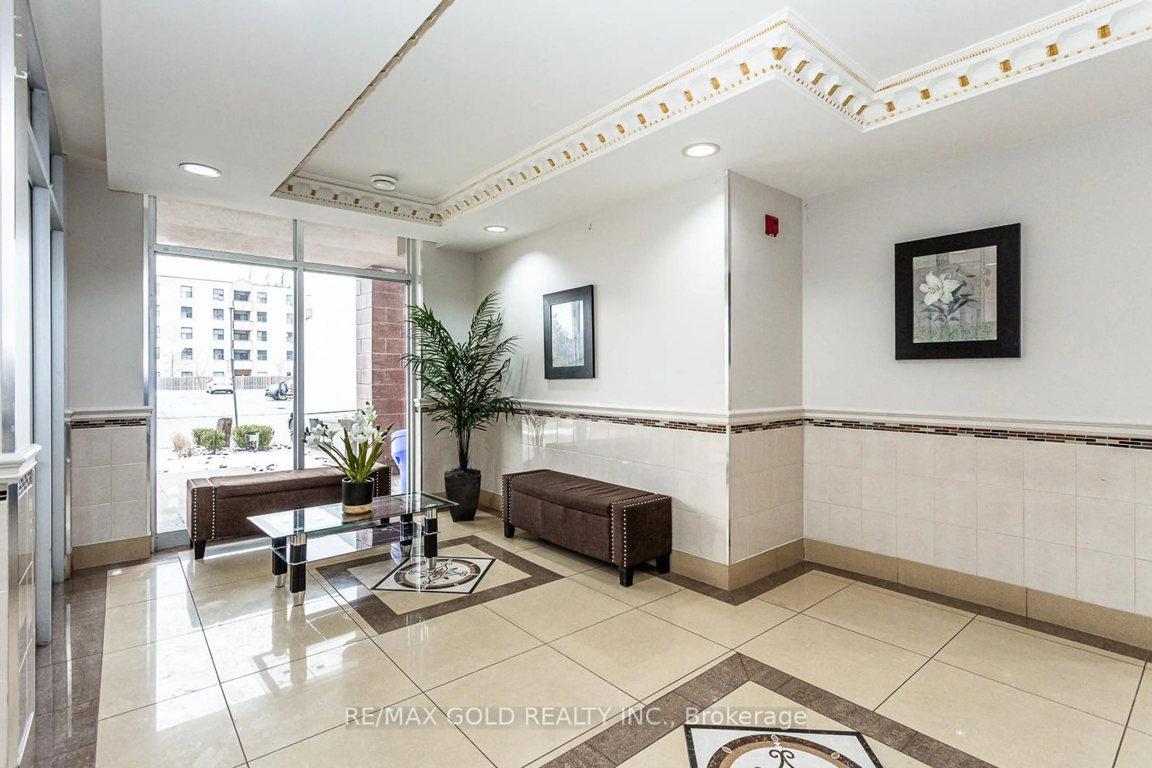 Indoor lobby, unknown floor for 7405 Goreway Dr #112, Mississauga Ontario L4T 0A3