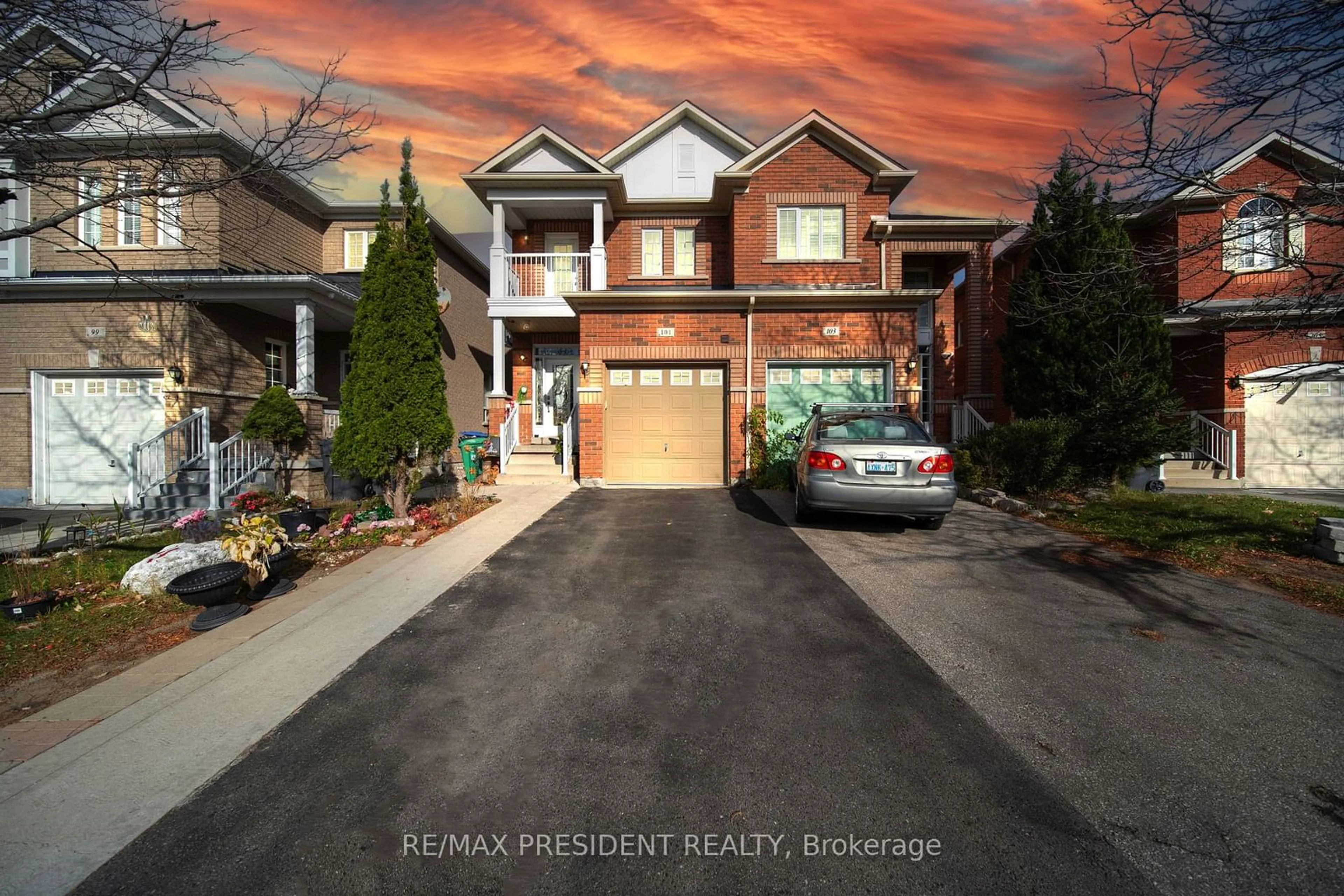 Frontside or backside of a home, the street view for 101 Seahorse Ave, Brampton Ontario L6V 4N5