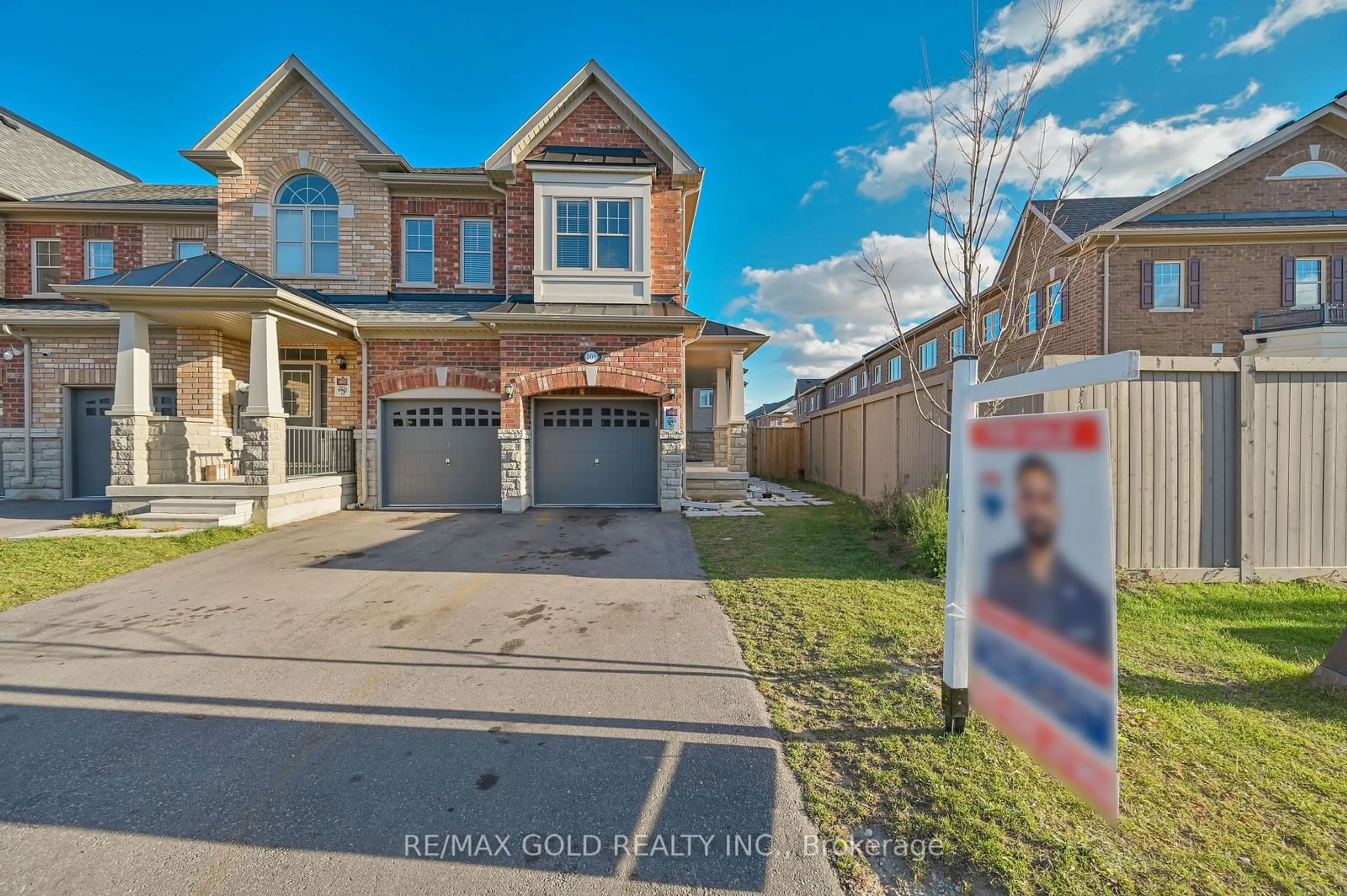 A pic from exterior of the house or condo, the street view for 101 Finegan Circ, Brampton Ontario L7A 4Z9