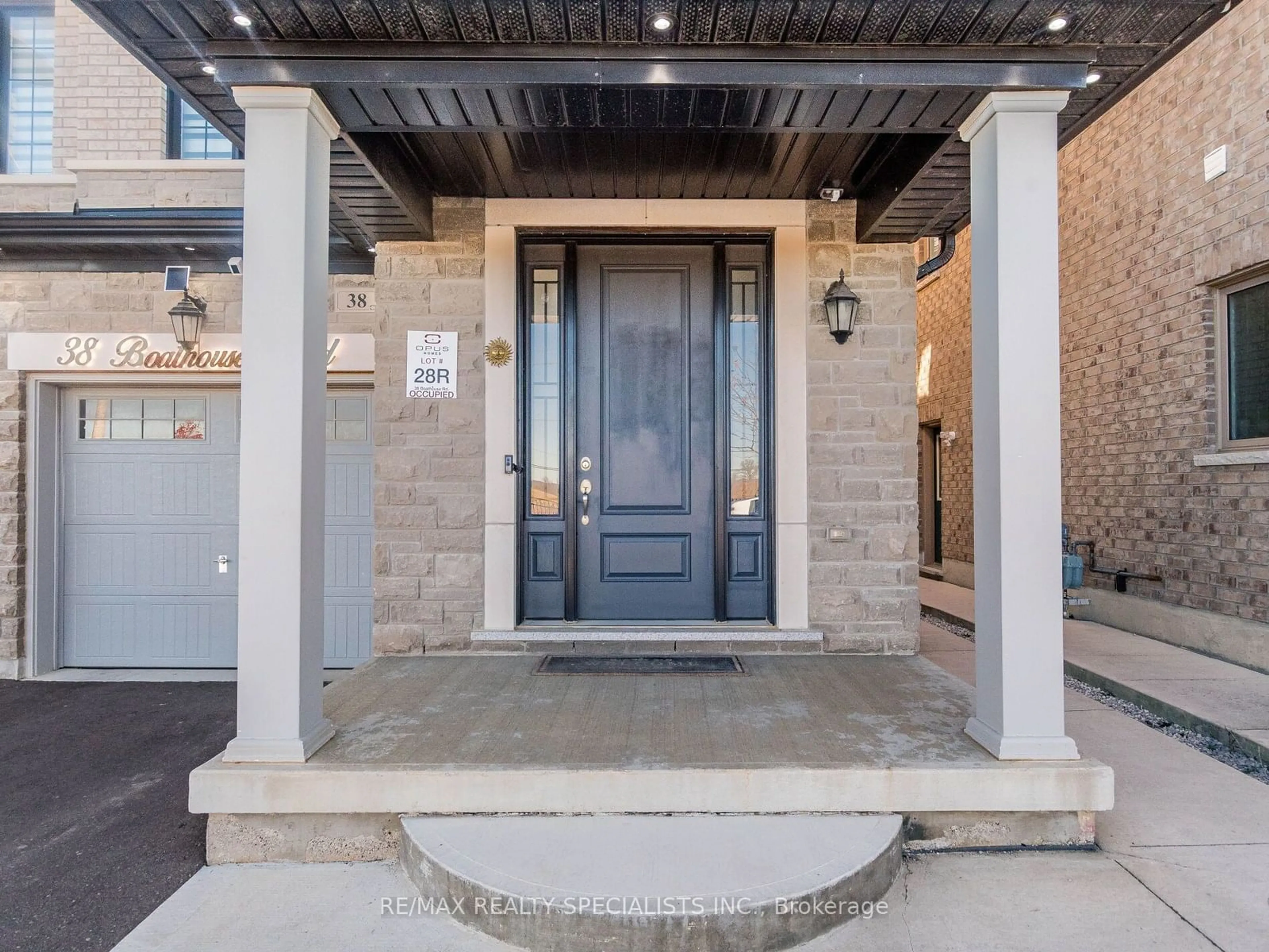 Indoor entryway, cement floor for 38 Boathouse Rd, Brampton Ontario L7A 5B7