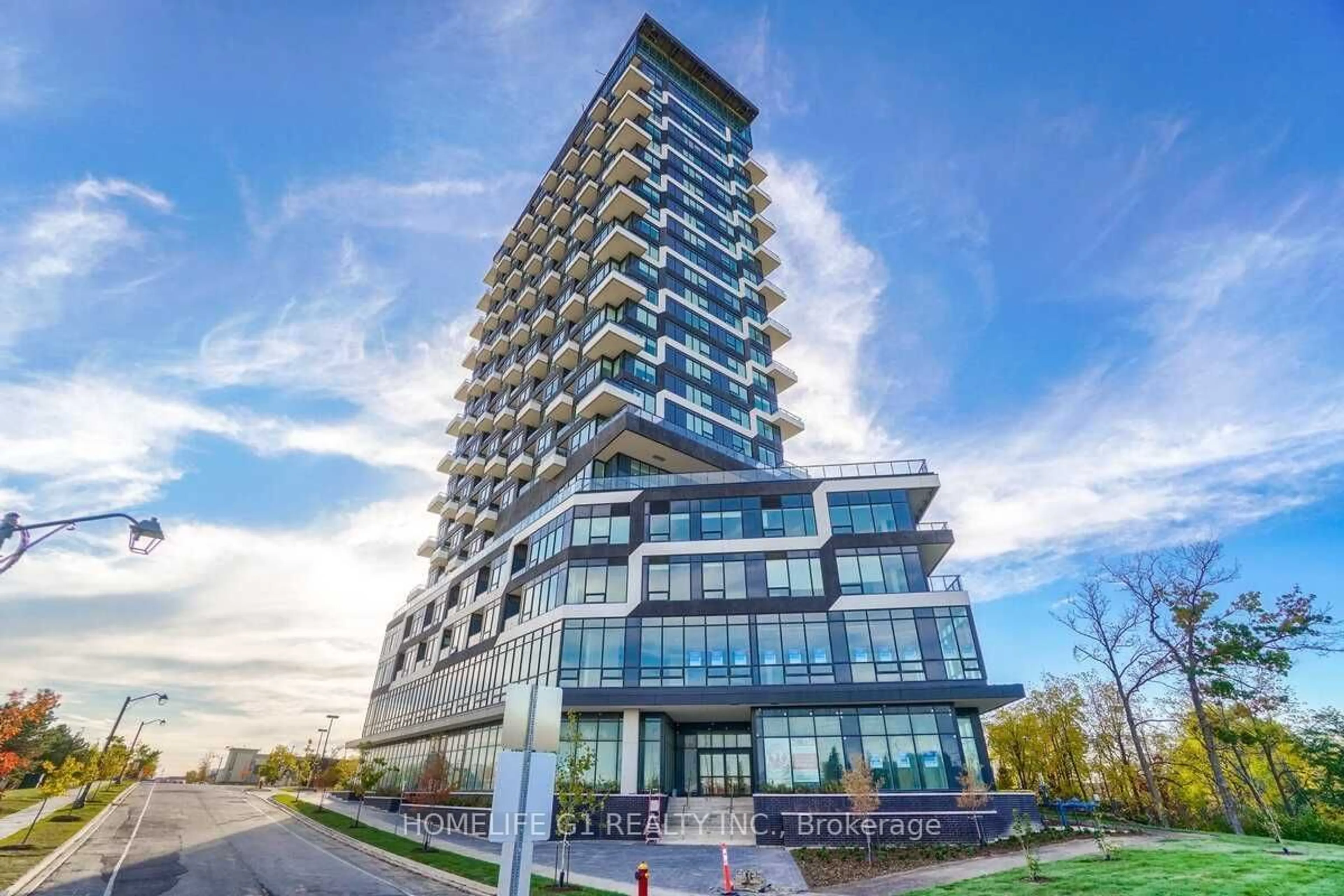 A pic from exterior of the house or condo, the front or back of building for 297 OAK WALK Dr #2507, Oakville Ontario L6H 3R6