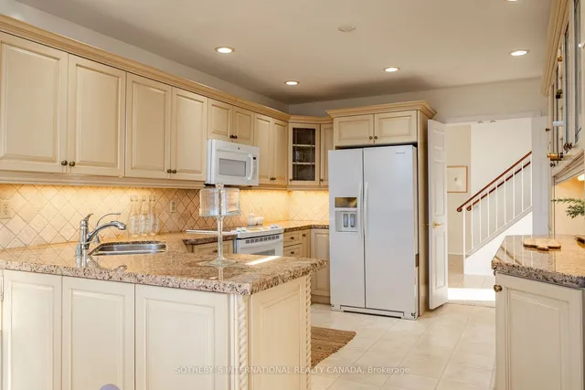 Additional property image - 1 Aberfoyle Cres Unit PH03