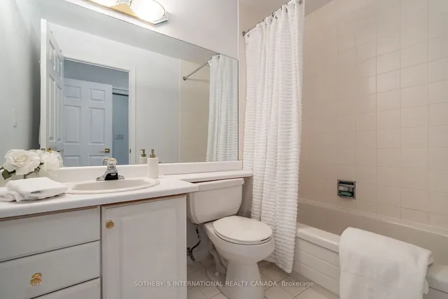 Additional property image - 1 Aberfoyle Cres Unit PH03