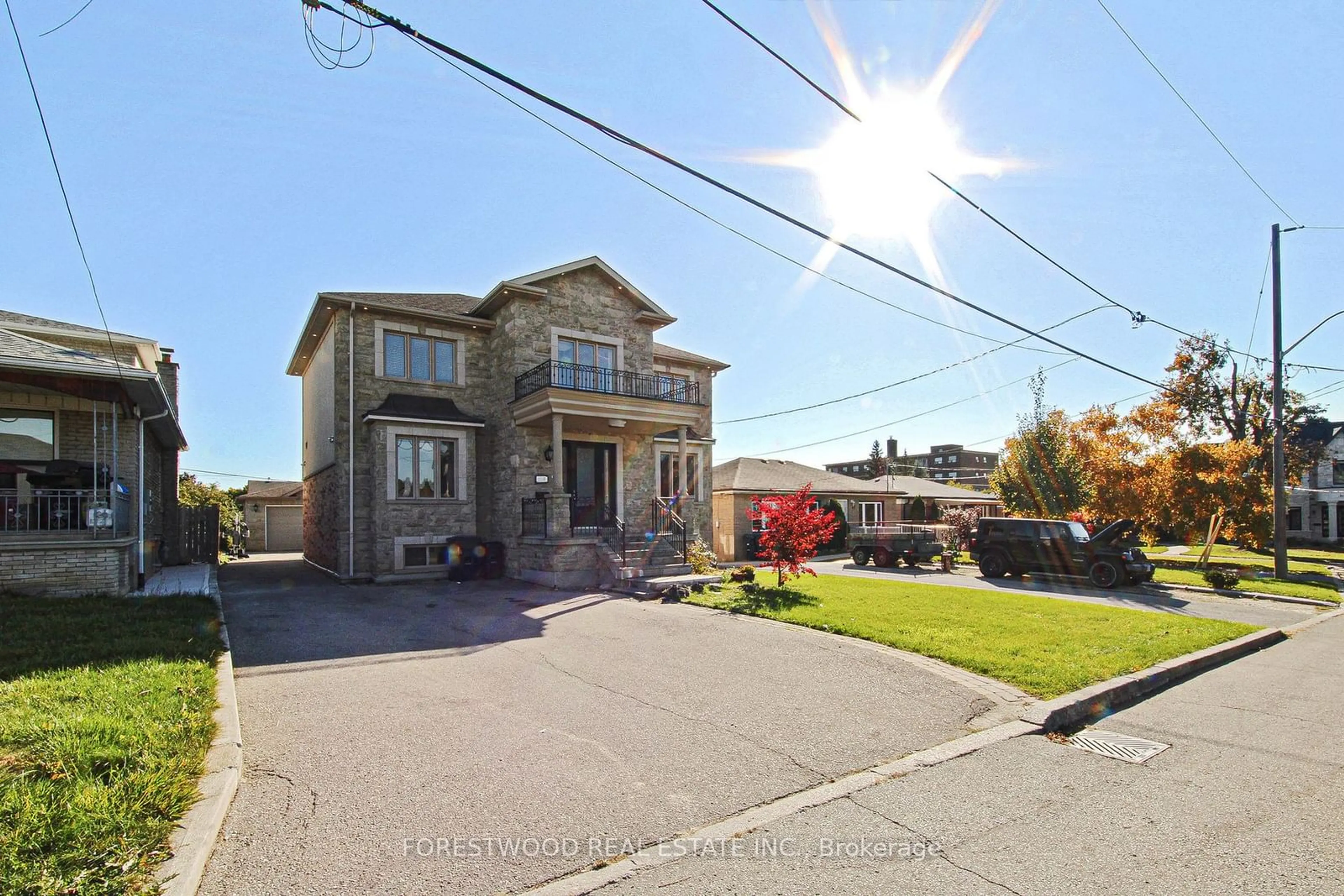 A pic from exterior of the house or condo, the street view for 43 Battersea Cres, Toronto Ontario M6L 1G9