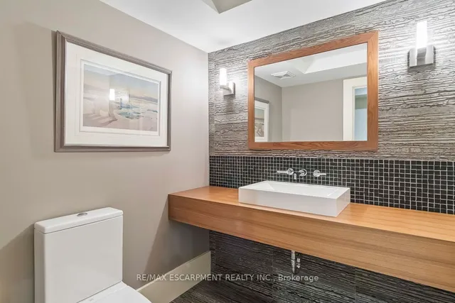 Additional property image - 1414 Amber Cres