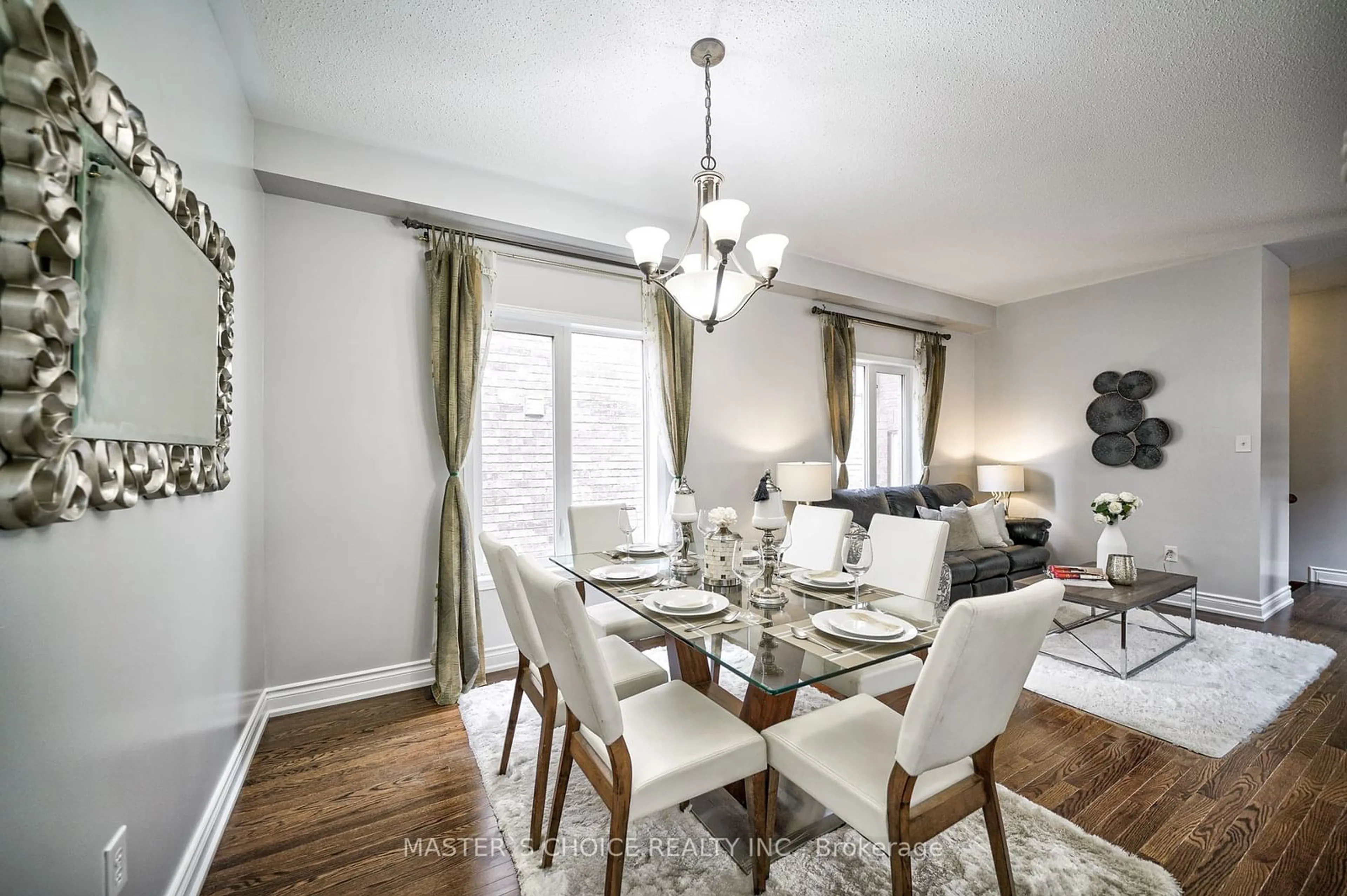 Dining room, wood floors, cottage for 3315 Ruth Fertel Dr, Mississauga Ontario L5M 0H5