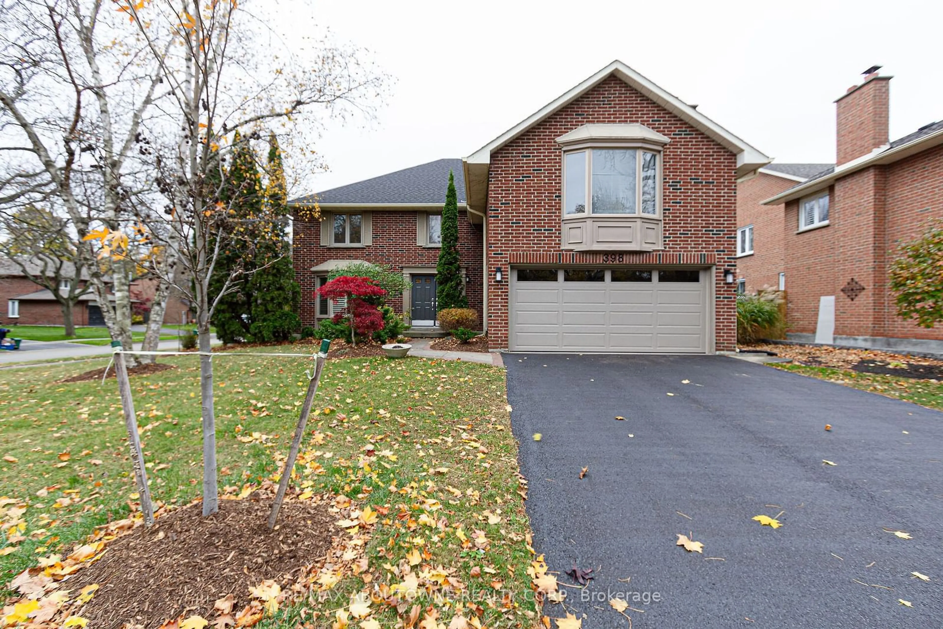 Home with brick exterior material for 398 Barclay Cres, Oakville Ontario L6J 6H9