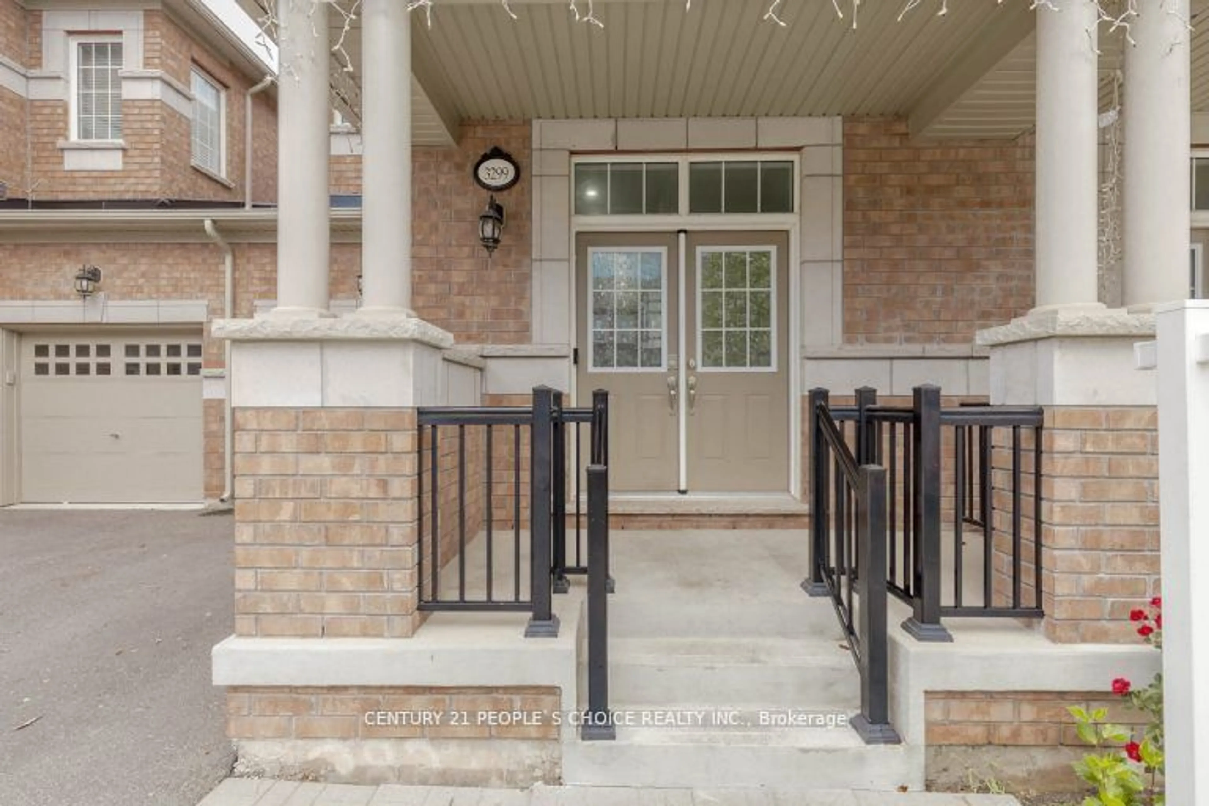 Indoor entryway, carpet floors for 3299 Jacob Way, Oakville Ontario L6M 5J9