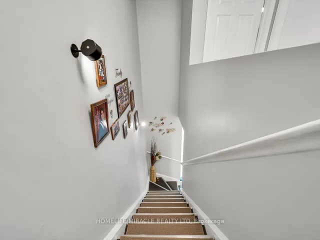 Additional property image - 24 Franklin Crt Unit 3