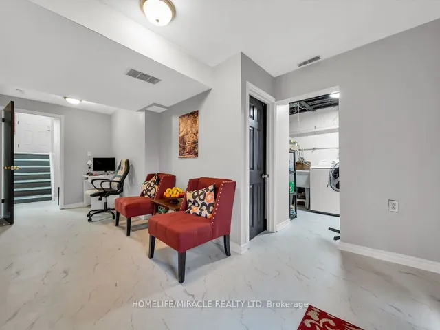 Additional property image - 24 Franklin Crt Unit 3