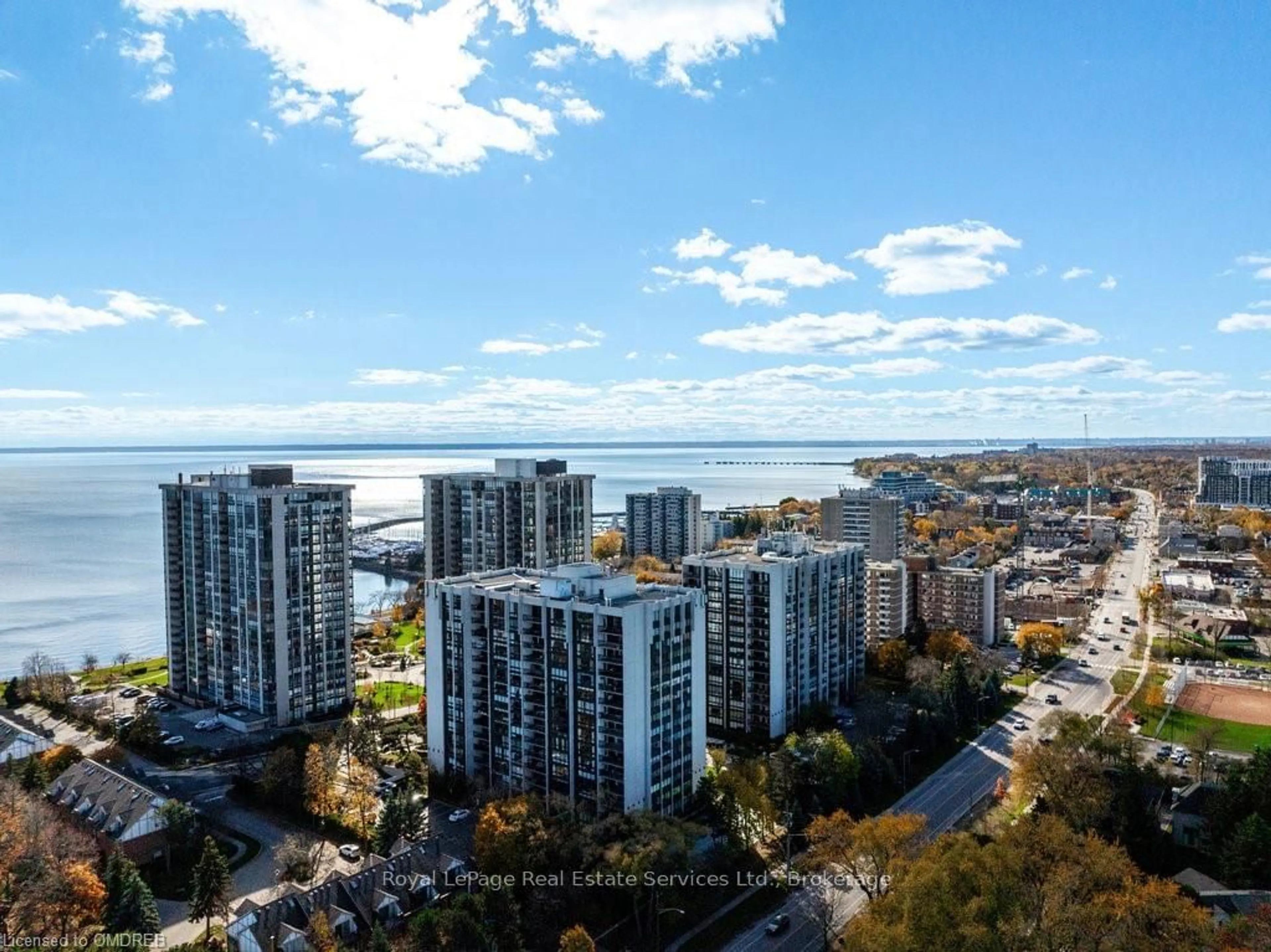 A pic from exterior of the house or condo, the view of city buildings for 2175 MARINE Dr #301, Oakville Ontario L6L 5L5