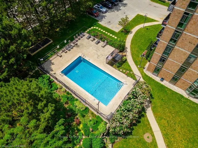 Additional property image - 5250 LAKESHORE Rd Unit 1504
