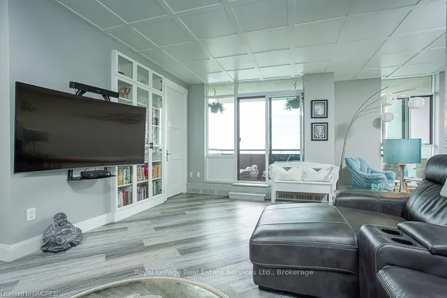 Additional property image - 5250 LAKESHORE Rd Unit 1504
