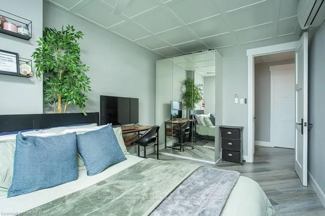 Additional property image - 5250 LAKESHORE Rd Unit 1504