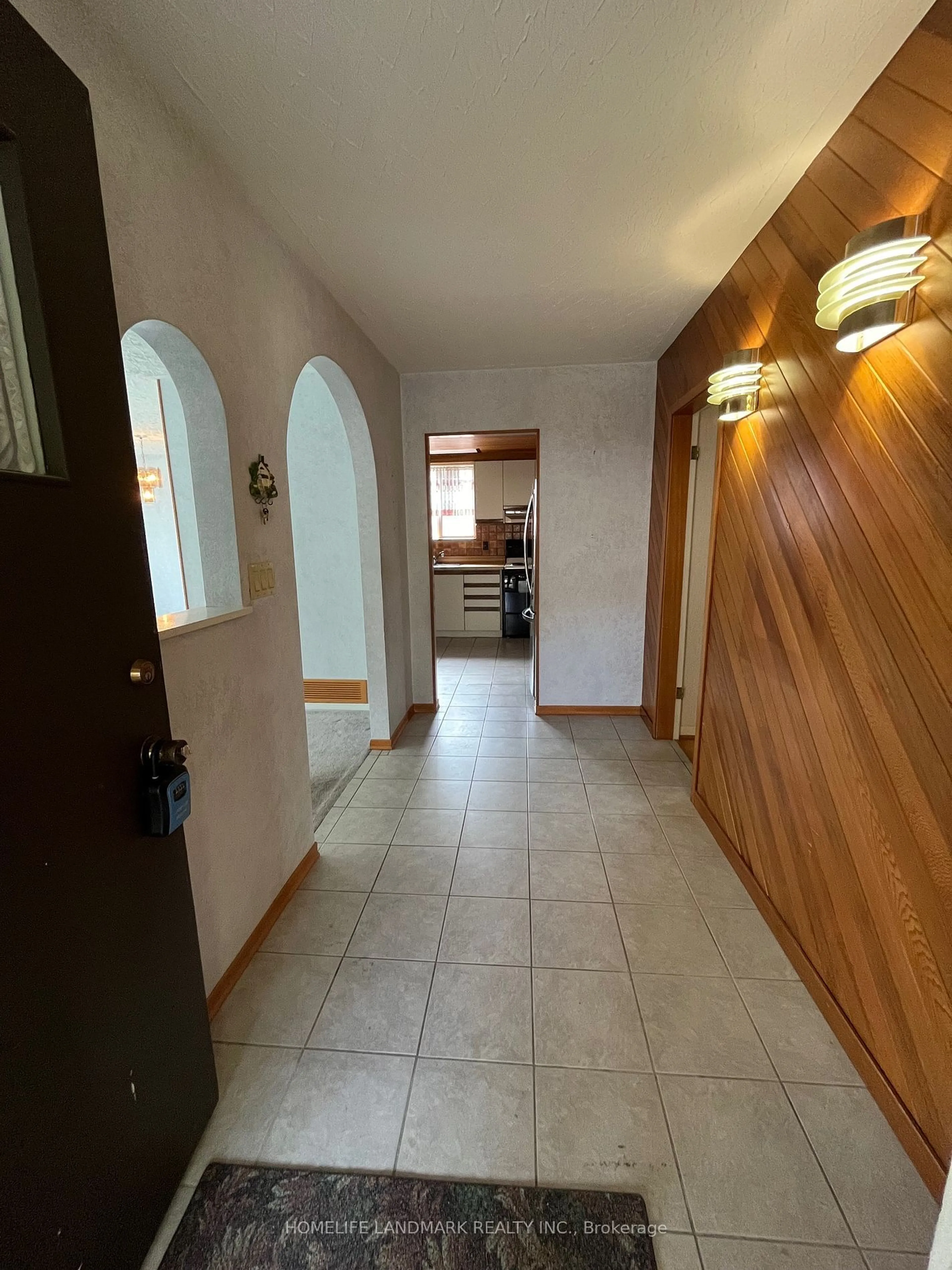 Indoor foyer, unknown floor for 39 Langfield Cres, Toronto Ontario M9V 3L6