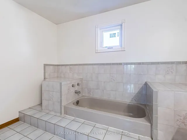 Additional image 19 of 433 Silverthorne Cres