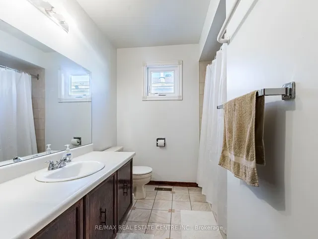 Additional image 13 of 433 Silverthorne Cres
