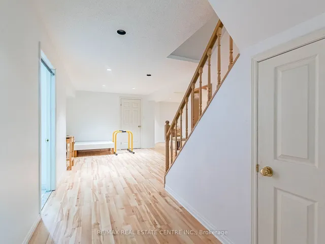 Additional image 12 of 433 Silverthorne Cres