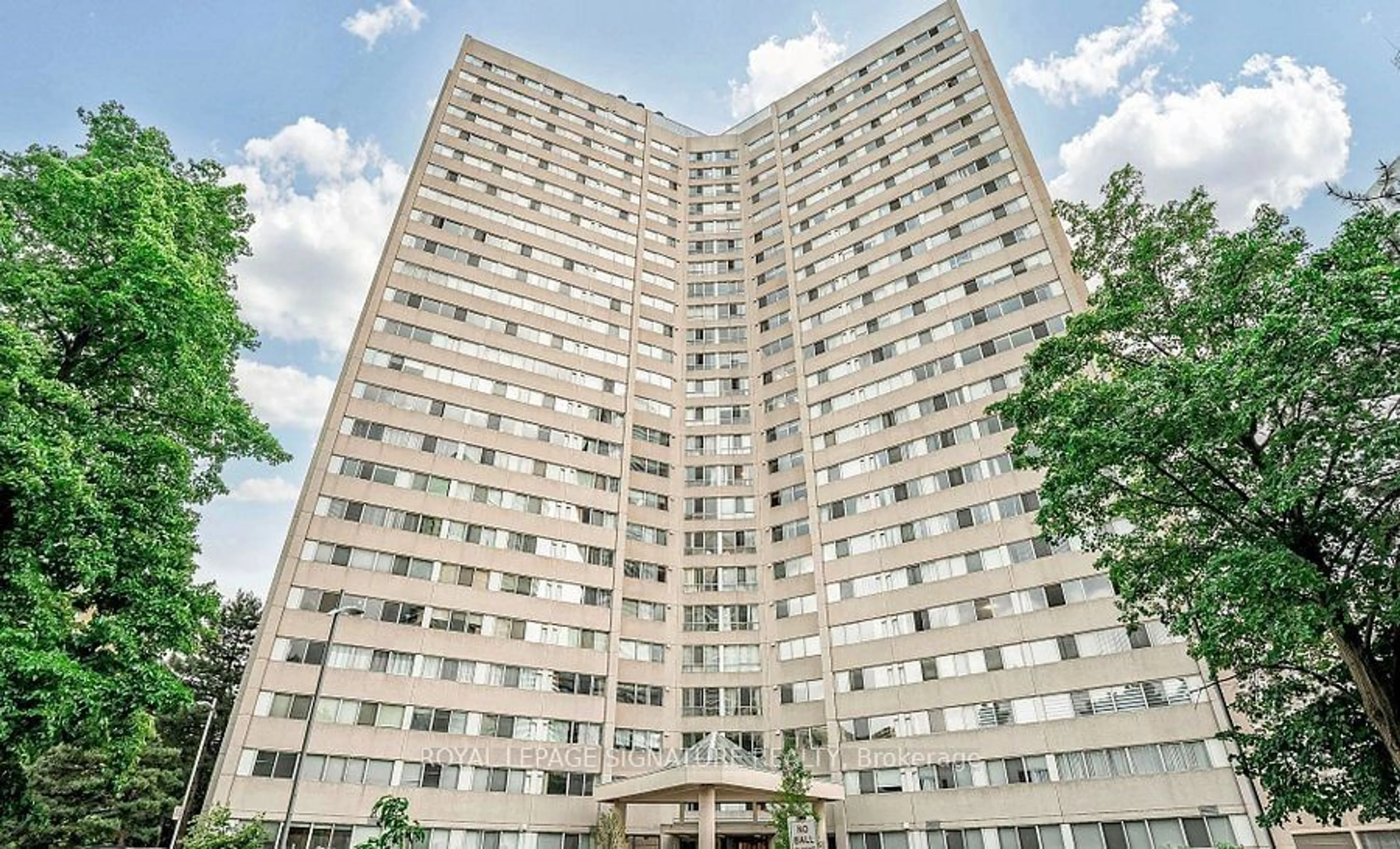 A pic from exterior of the house or condo, the front or back of building for 3700 Kaneff Cres #1204, Mississauga Ontario L5A 4B8