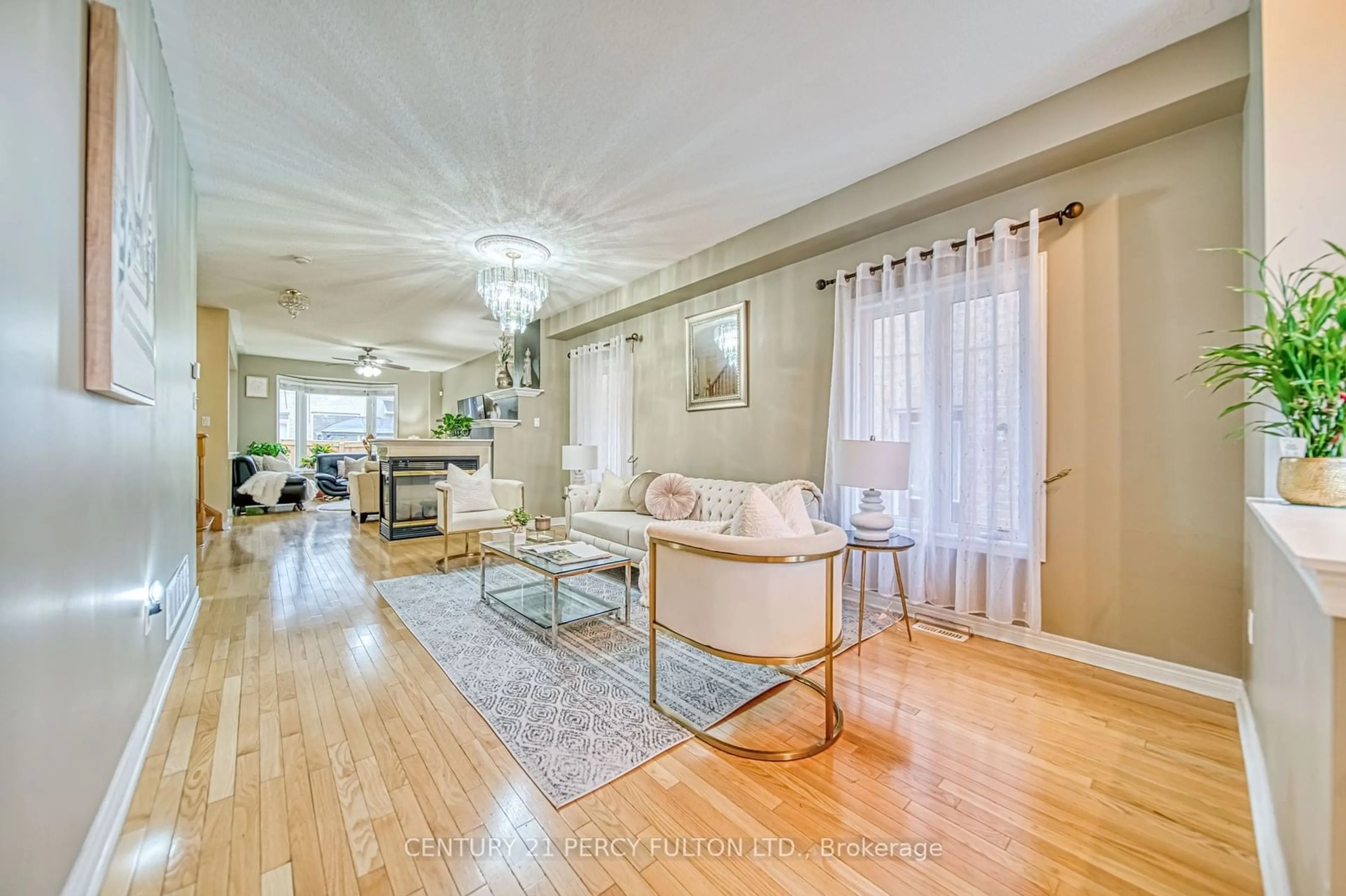 Living room, wood floors for 31 Watsonbrook Dr, Brampton Ontario L6R 0R5