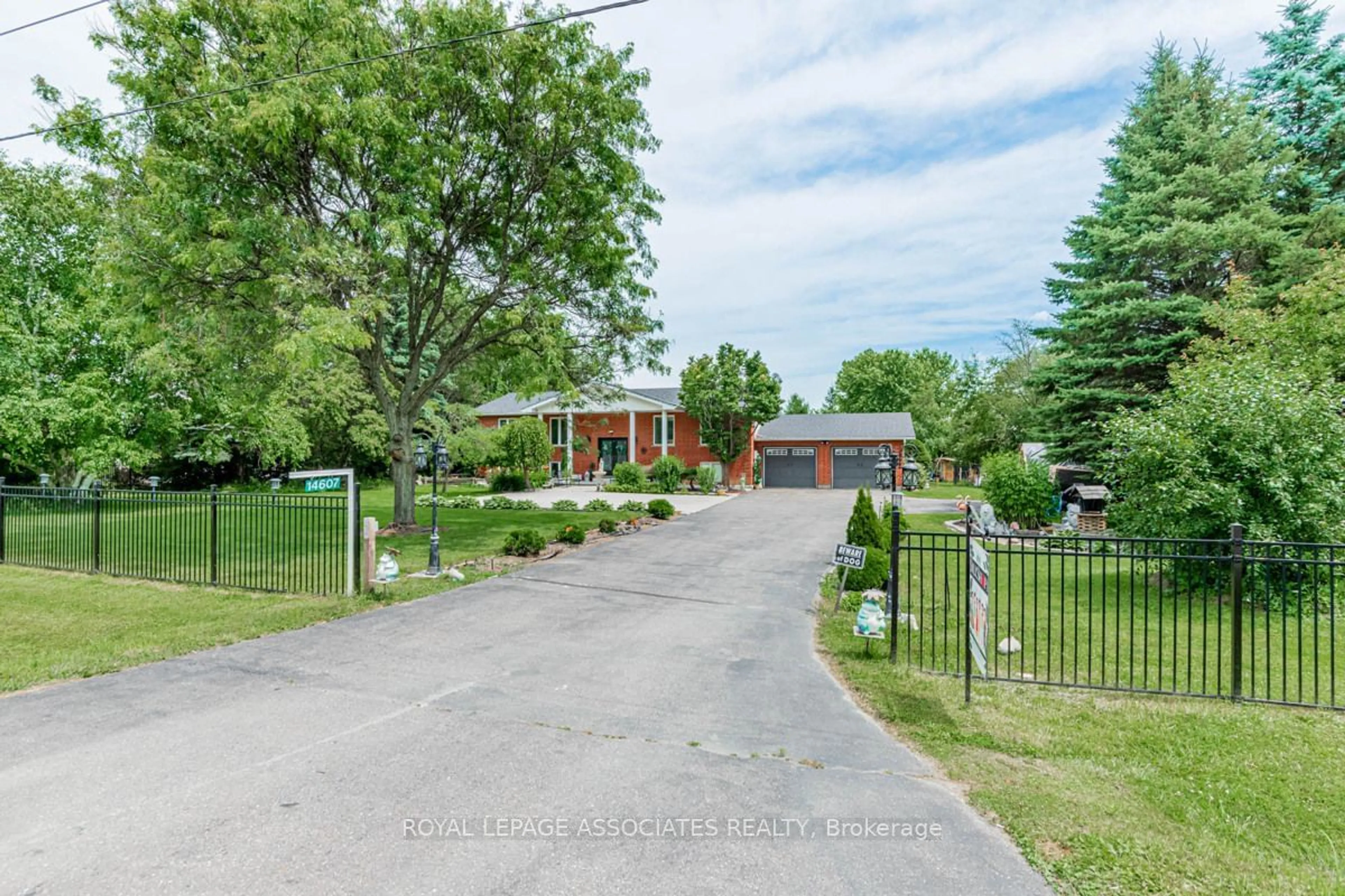 A pic from exterior of the house or condo, the street view for 14607 The Gore Rd, Caledon Ontario L7E 0X1