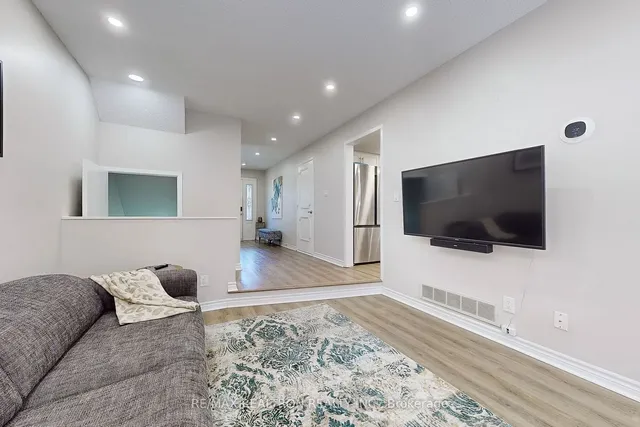 Additional property image - 5411 Lakeshore Rd Unit 2