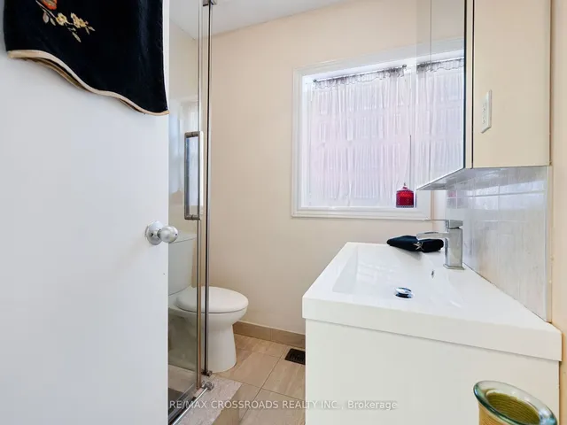 Additional property image - 92 Foxwell St