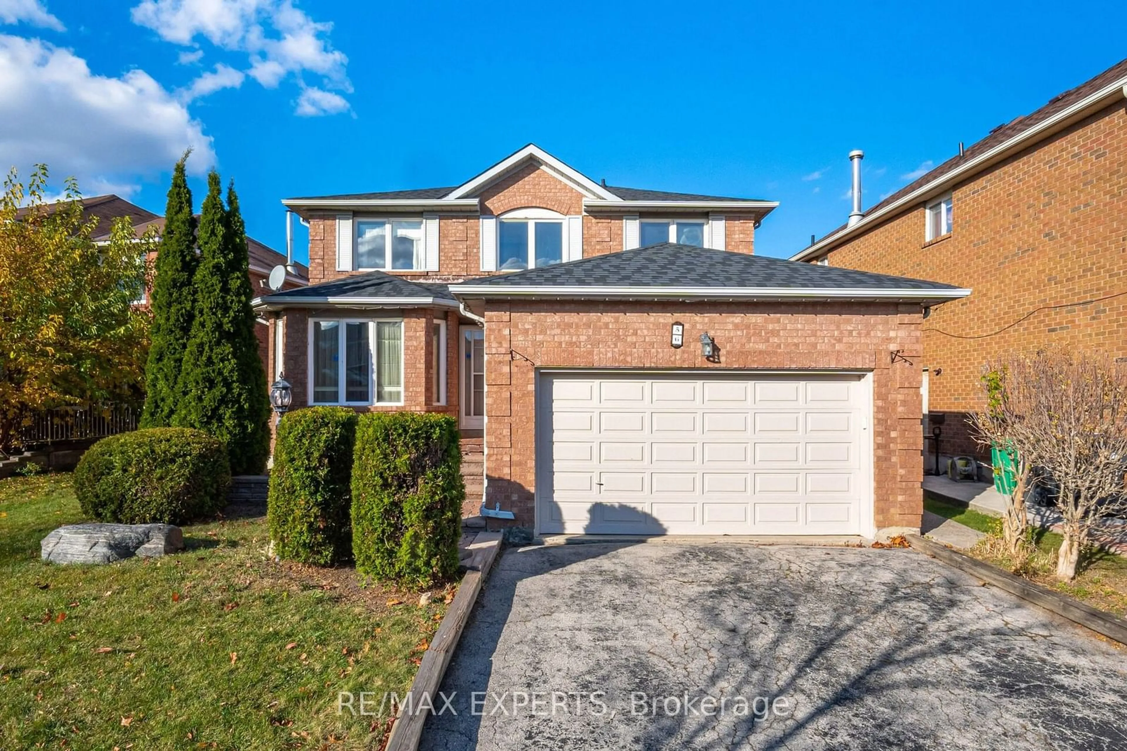 Frontside or backside of a home, the street view for 56 Duggan Dr, Brampton Ontario L6Y 4J2