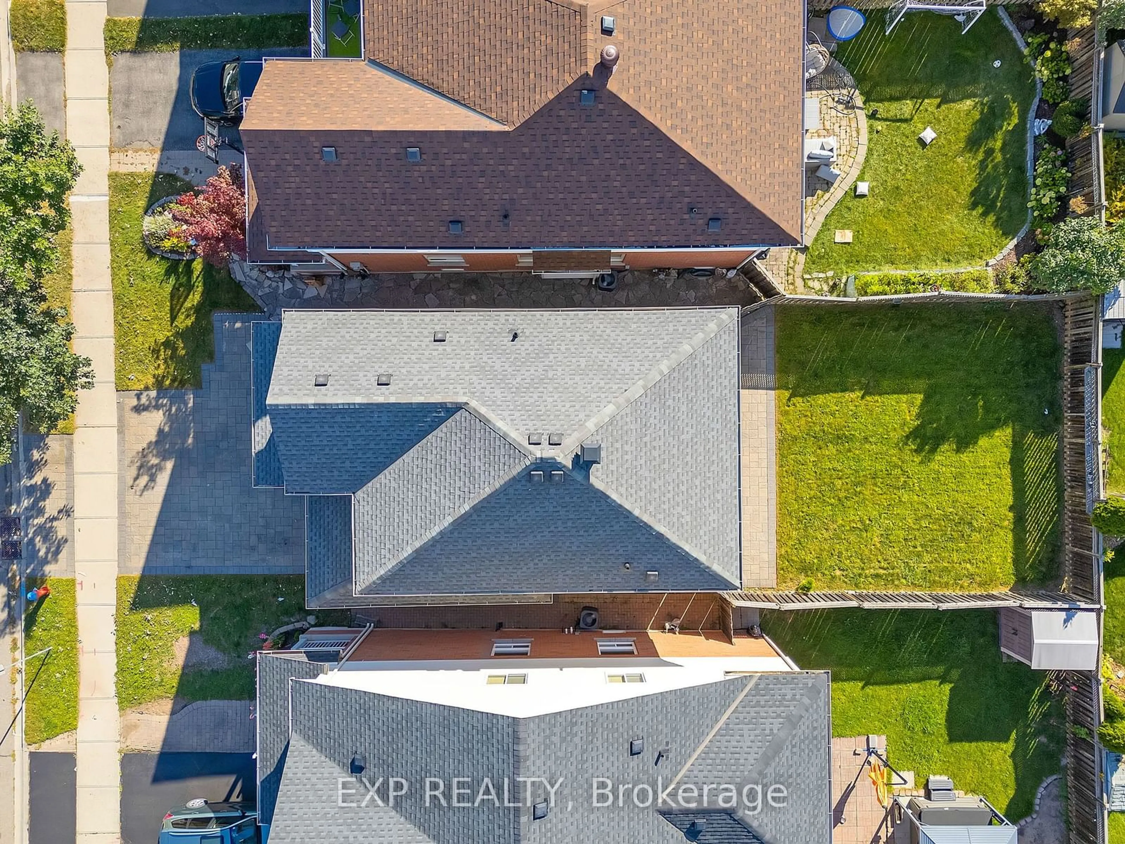 Frontside or backside of a home, the street view for 183 Featherstone Rd, Milton Ontario L9T 6B8