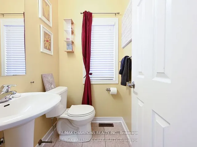 Additional property image - 104 Masters Green Cres