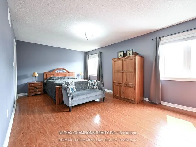 Additional property image - 104 Masters Green Cres