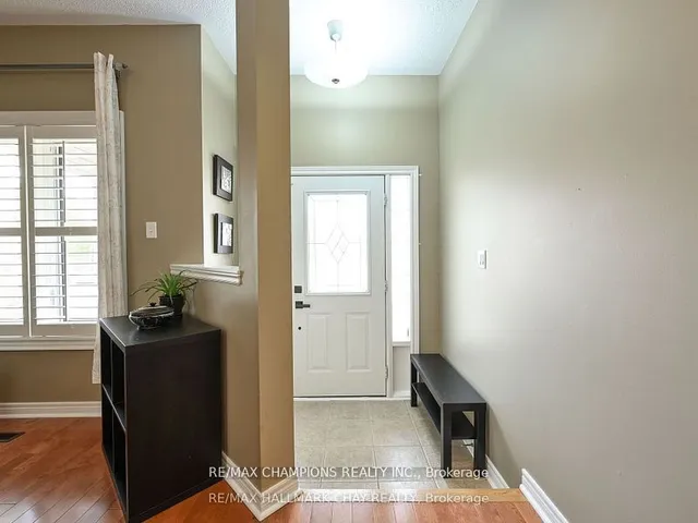 Additional property image - 104 Masters Green Cres