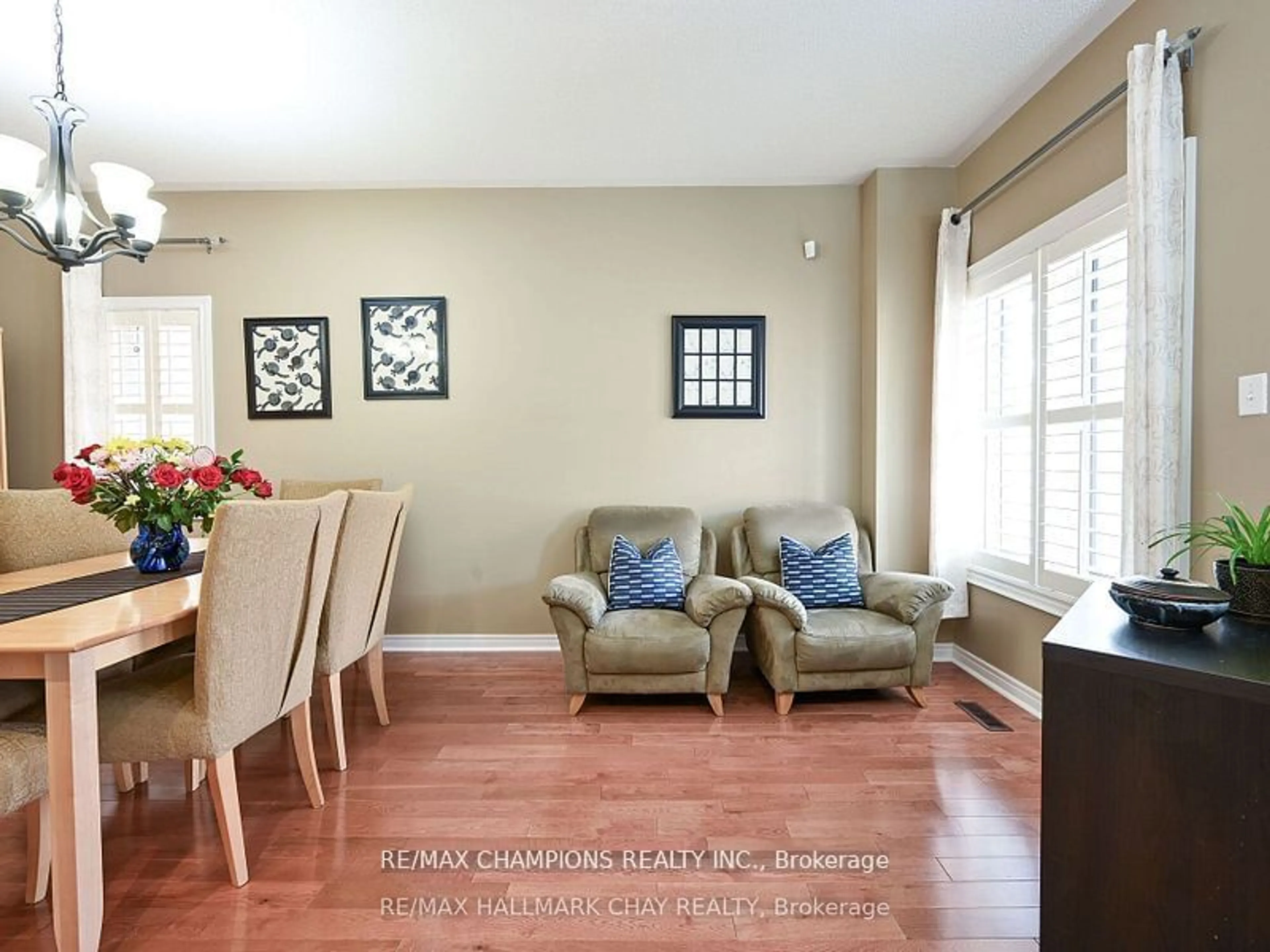 Living room, wood floors for 104 Masters Green Cres, Brampton Ontario L7A 3K2