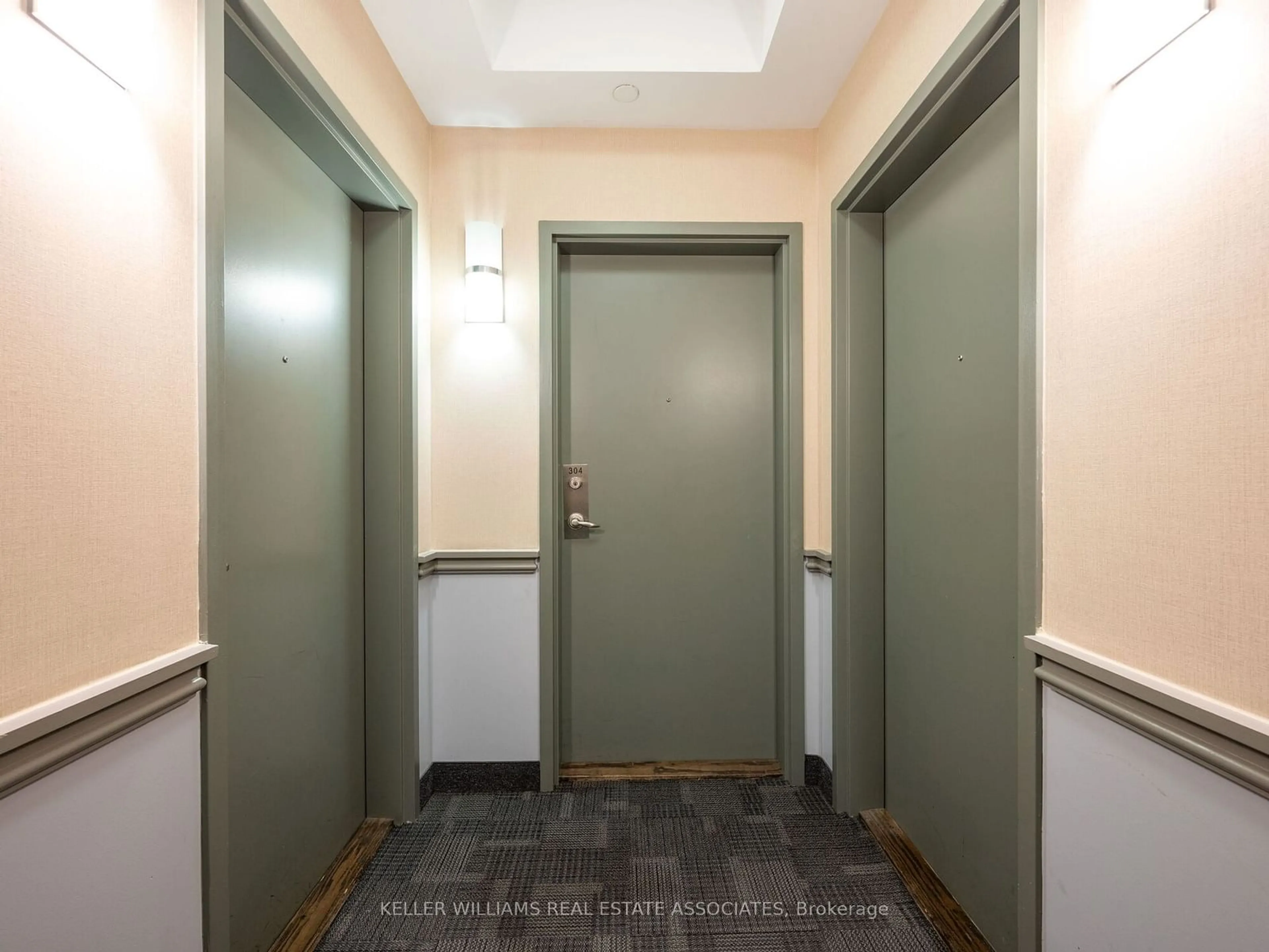 Indoor foyer, unknown floor for 3075 Thomas St #304, Mississauga Ontario L5M 0M4