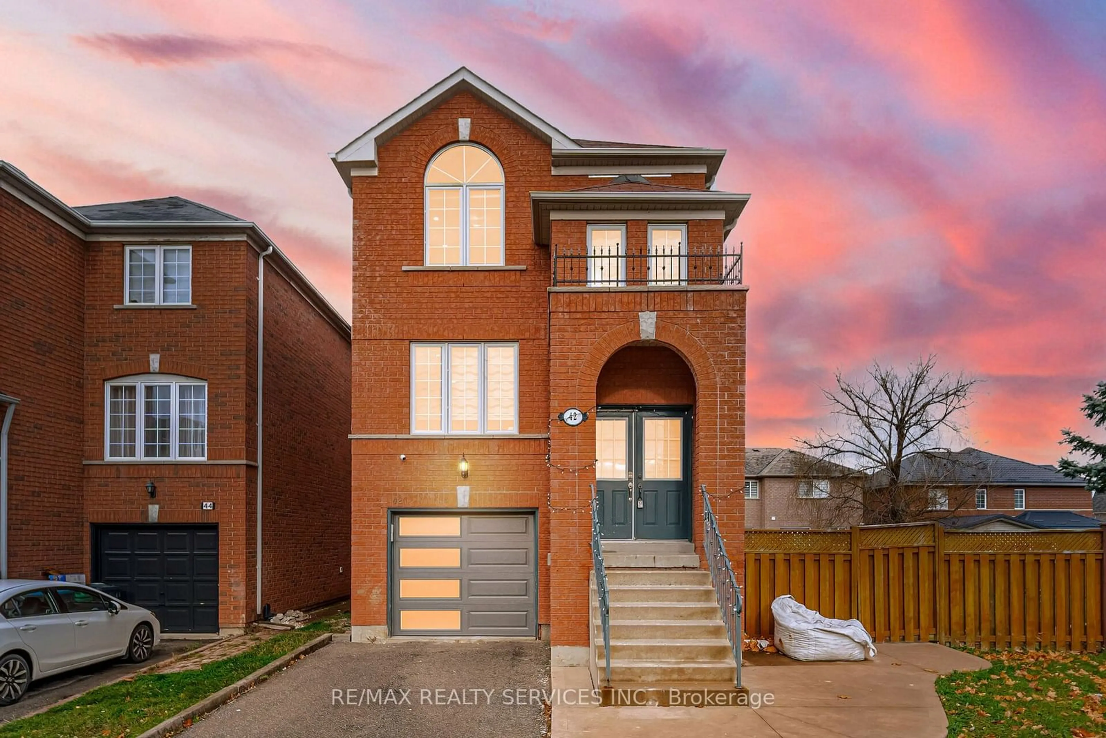 Home with brick exterior material for 42 Domenico Cres, Brampton Ontario L6P 1H5