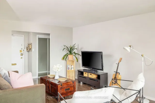 Additional property image - 5 Frith Rd Unit 201
