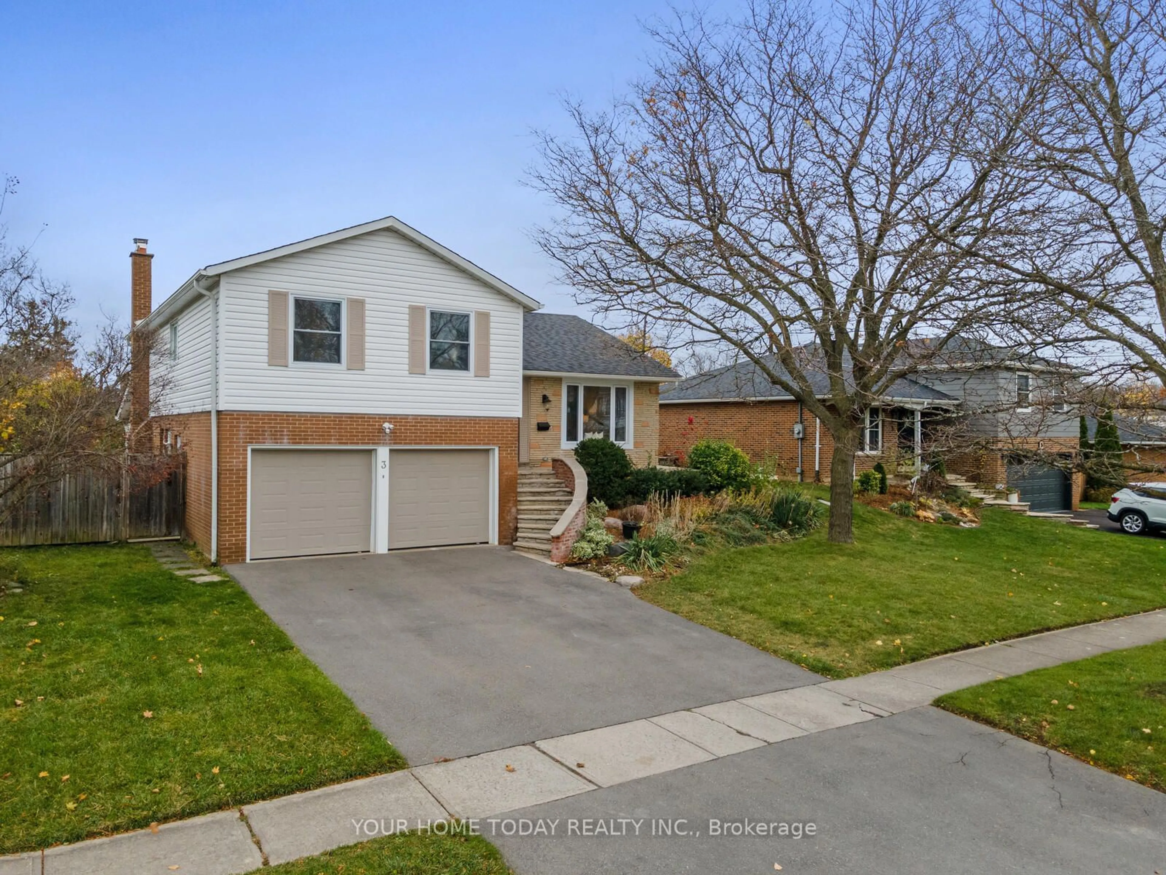 Frontside or backside of a home, the fenced backyard for 3 Regan Cres, Halton Hills Ontario L7G 1A9