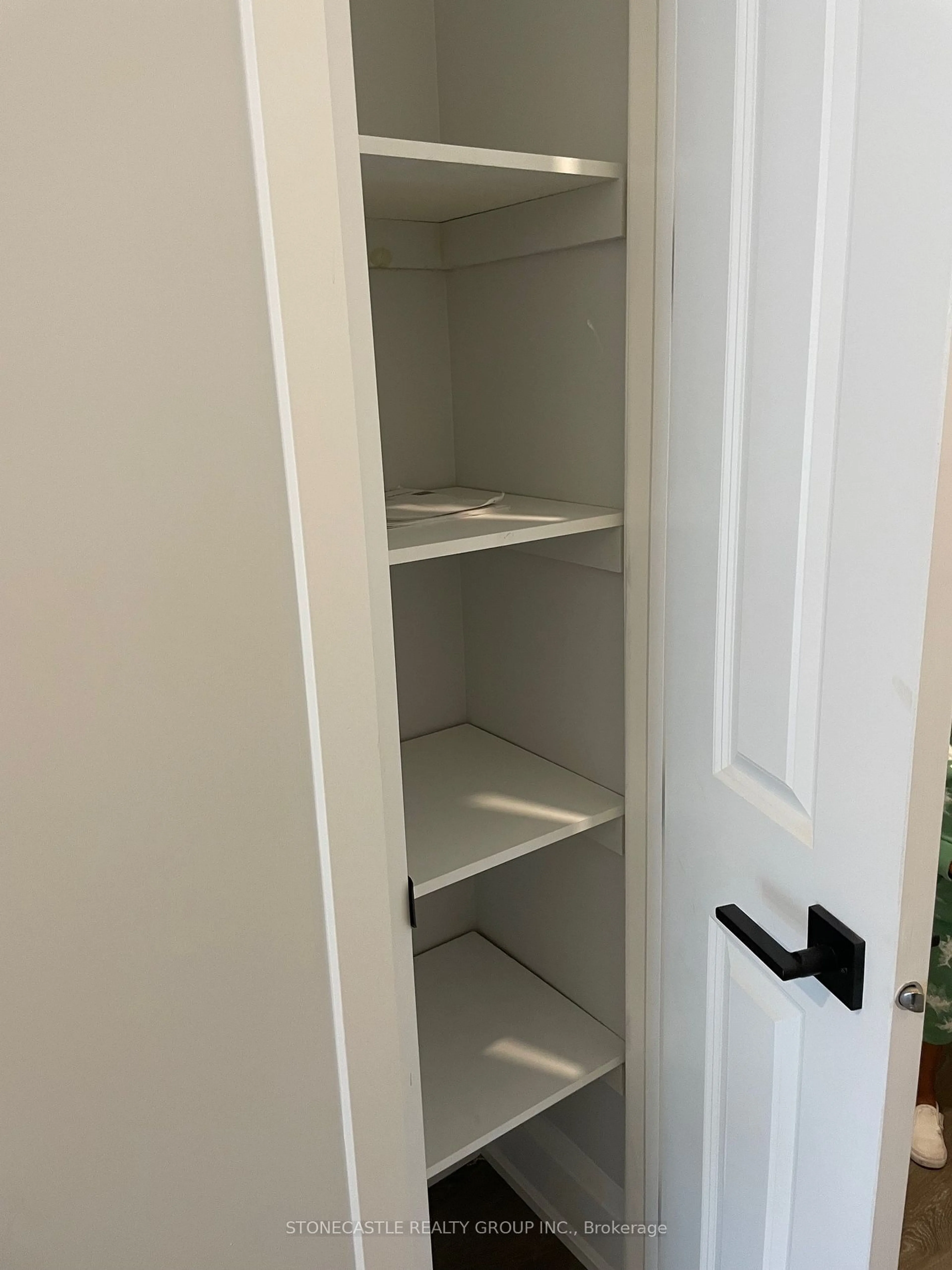 Storage room or clothes room or walk-in closet for 4040 Upper Middle Rd #107, Burlington Ontario L7M 0H2