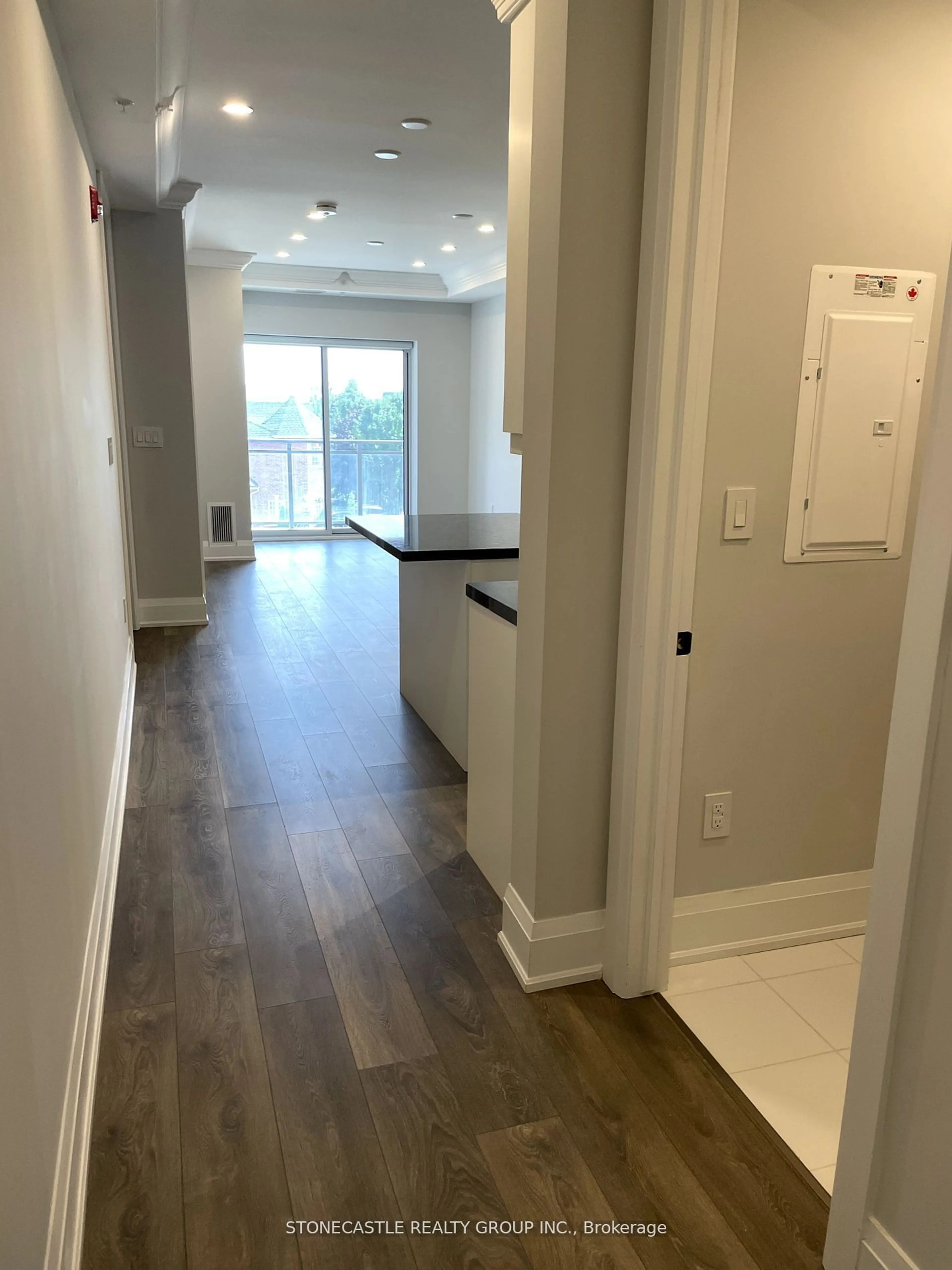 Indoor foyer, wood floors for 4040 Upper Middle Rd #323, Burlington Ontario L7M 0H2