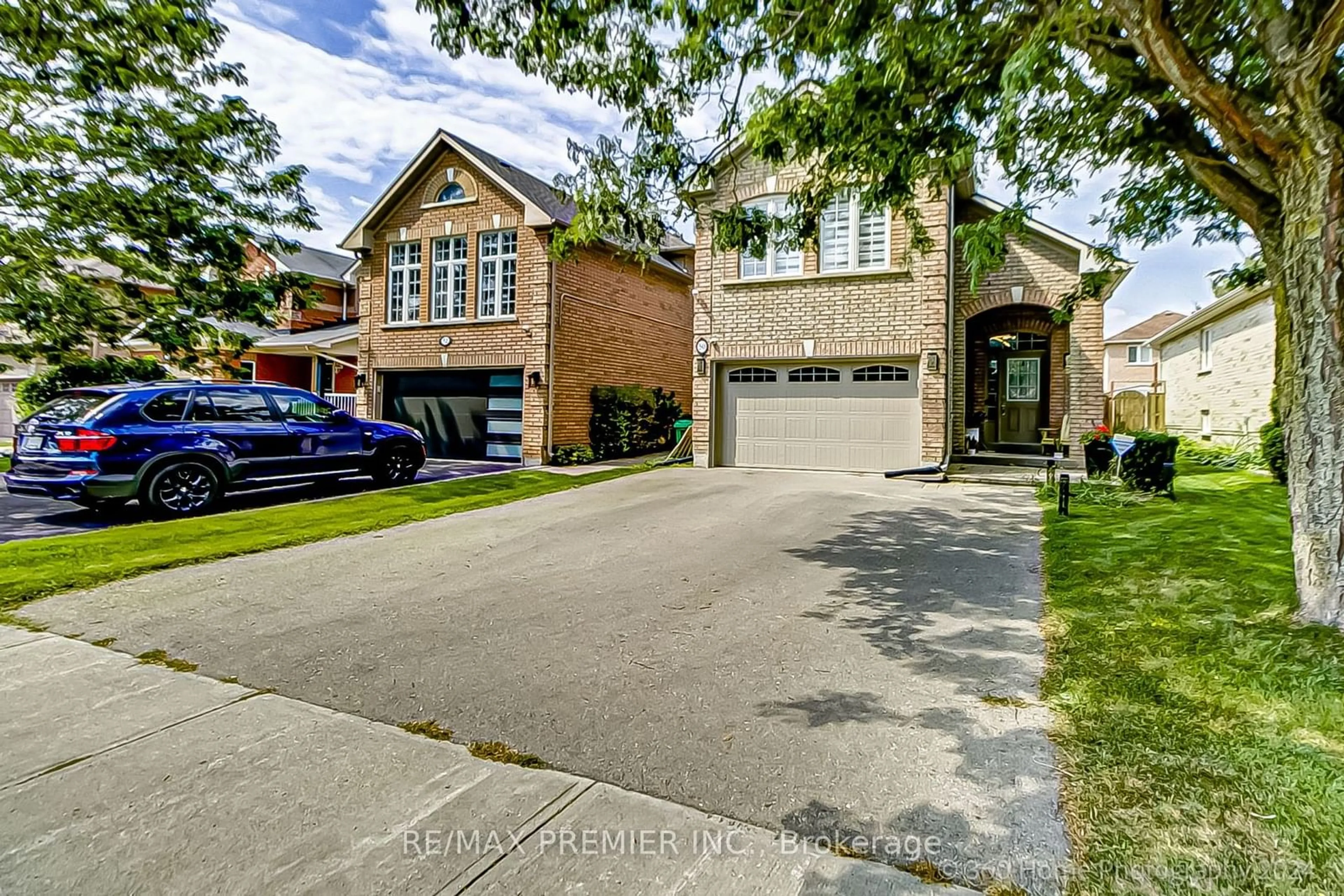 Frontside or backside of a home, the street view for 50 Sunny Glen Cres, Brampton Ontario L7A 2C6