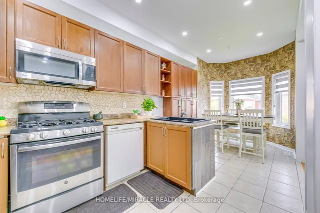 Additional property image - 63 Portrush Tr